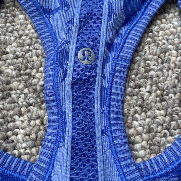 Lulu lemon razor back tank top - Picture 2 of 3